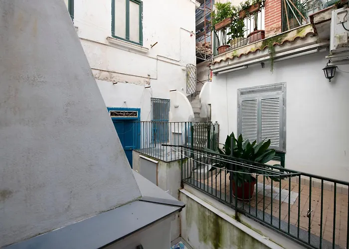 Semesterbostad Vicolo Stretto Centro Storico *